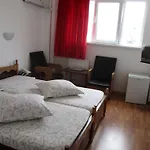 Hotel Uranus