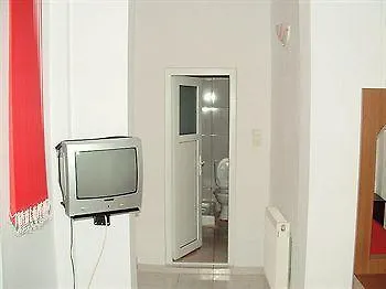 Uranus Hotel 2*