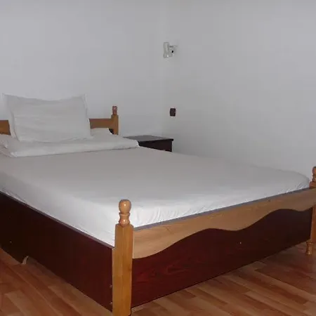 Hotel Uranus